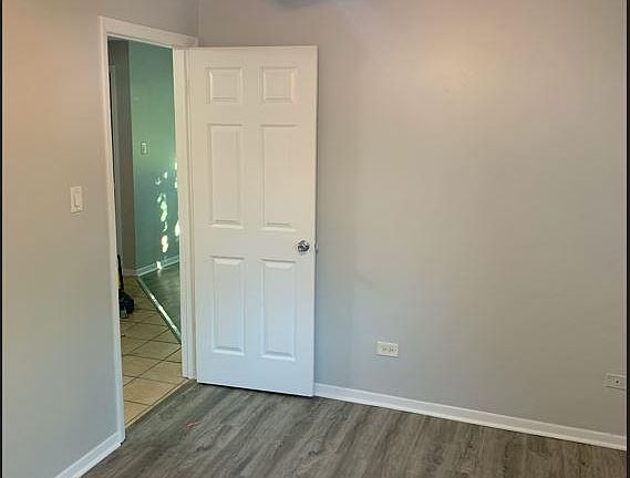 4th image of 3832 W 124th St APT 3E
