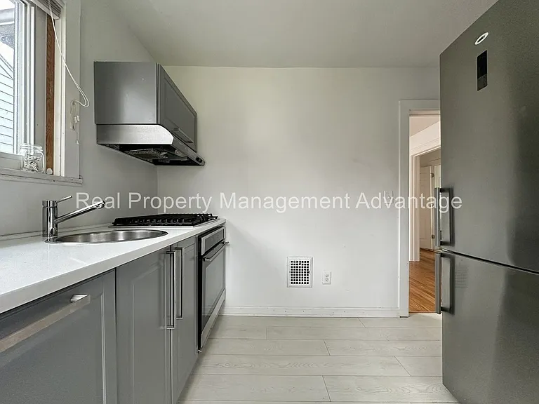 316 Spencer — Photo 21