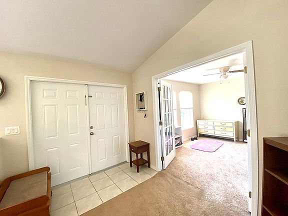 4th image of 1115 Chipley St E