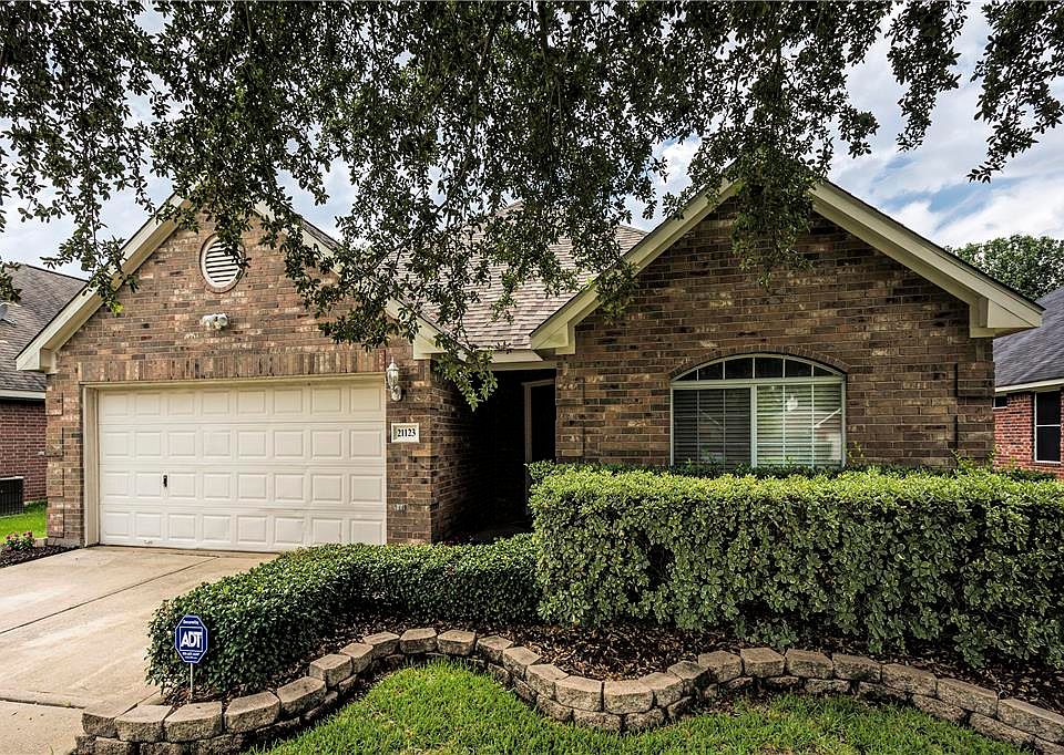 1st image of 21123 Terrace View Dr