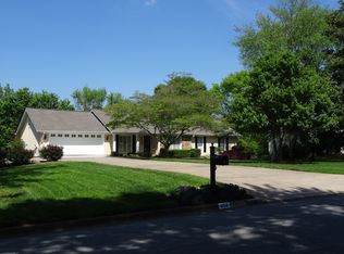 650 Rounsaville Rd, Roswell, GA 30076