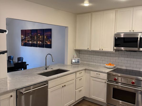 4444 Lindell Blvd APT 4