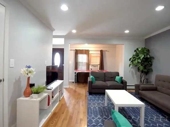 752 E 222nd Street, Bronx, NY 10467
