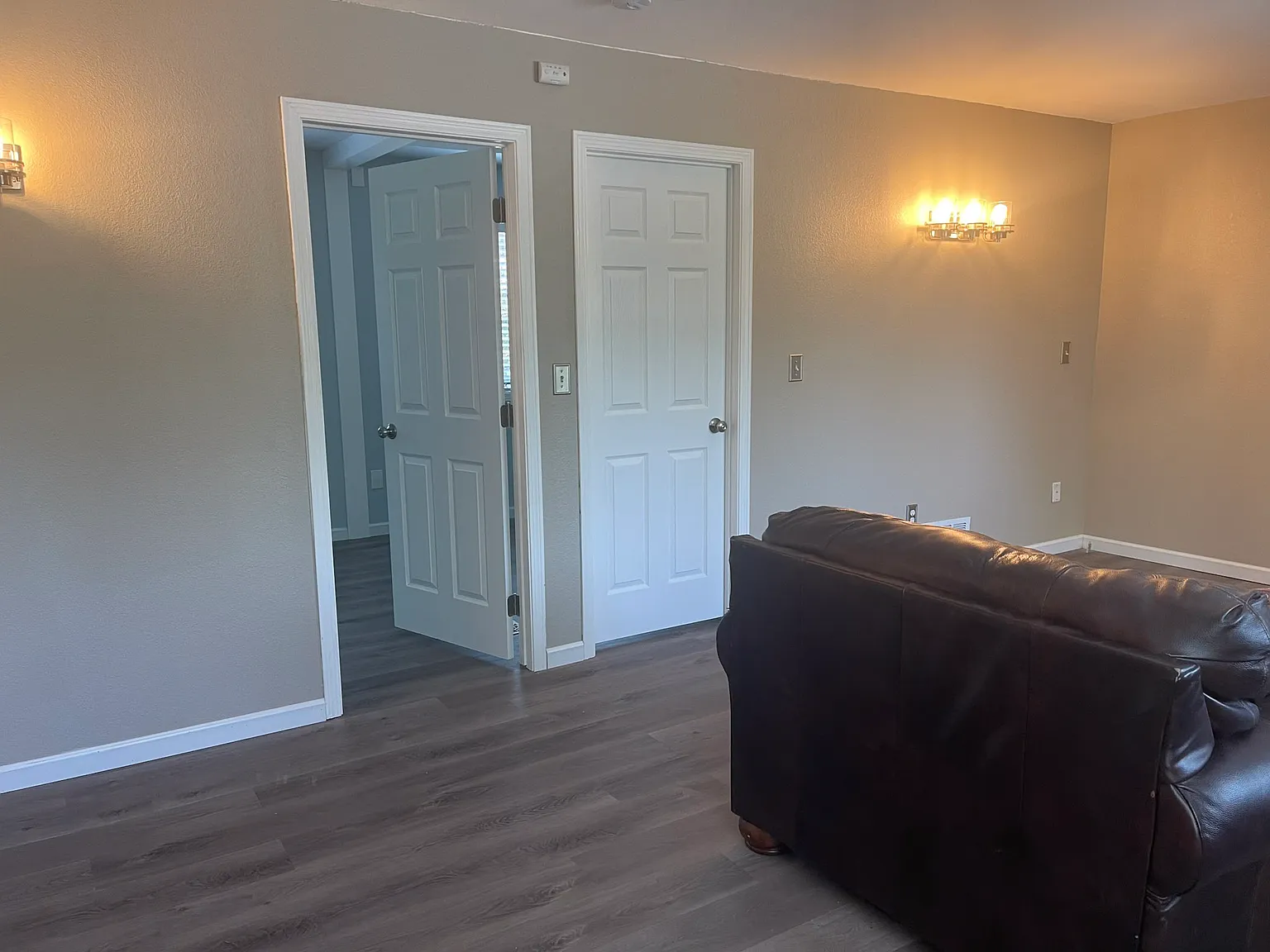1729 Devon Rd — Photo 3