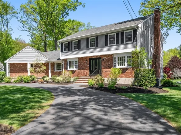 60 Perry Dr, Westwood, MA 02090
