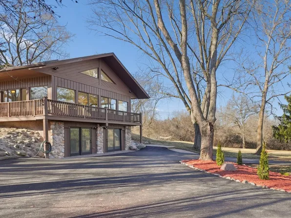 120 Old Barrington Rd, North Barrington, IL 60010