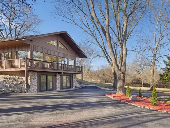 120 Old Barrington Rd, North Barrington, IL 60010