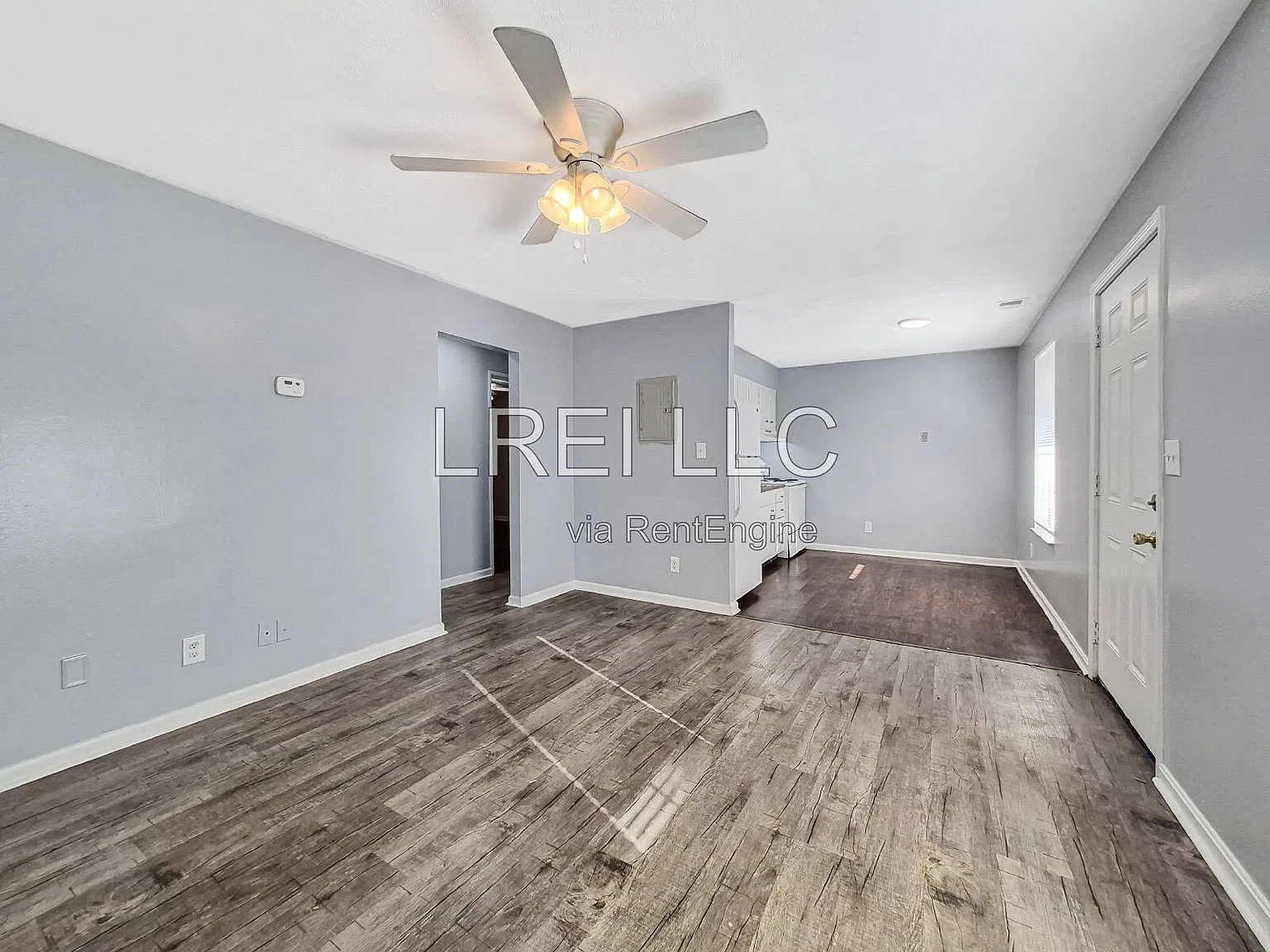2 bed, 1.0 bath, 636 sqft, $950 — Photo 3