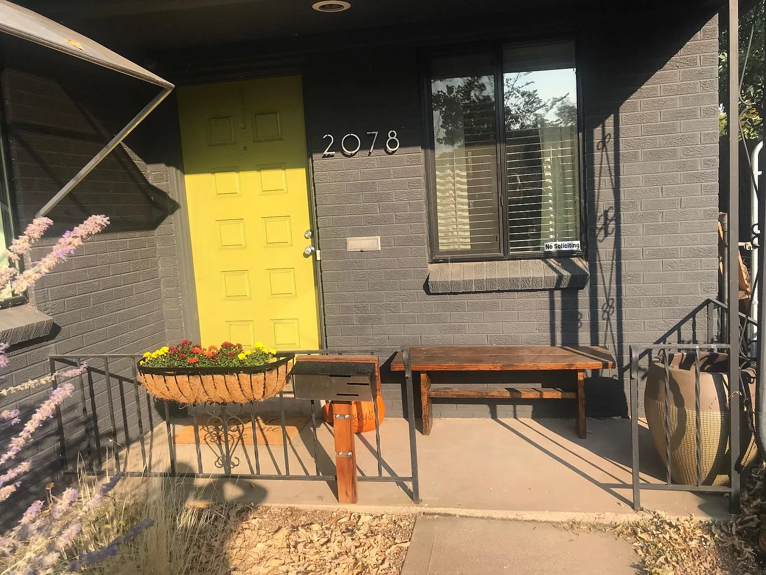 2078 S Pearl St — Photo 2