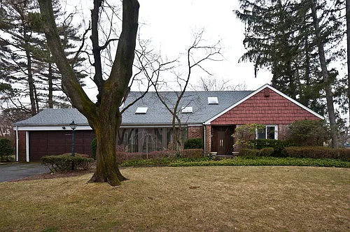 70 Longfellow Rd Photo 1