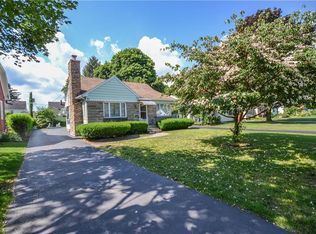 97 Salem Rd, Rochester, NY 14622