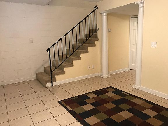 4th image of 1802 Jackson Ave W APT 125