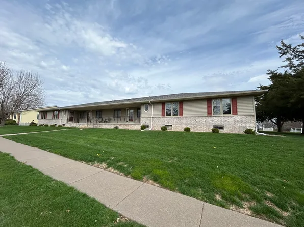 1233 47th Avenue Ct #16, East Moline, IL 61244