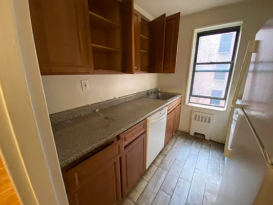 Rented by Queens Apartments Realty LLC | media 5