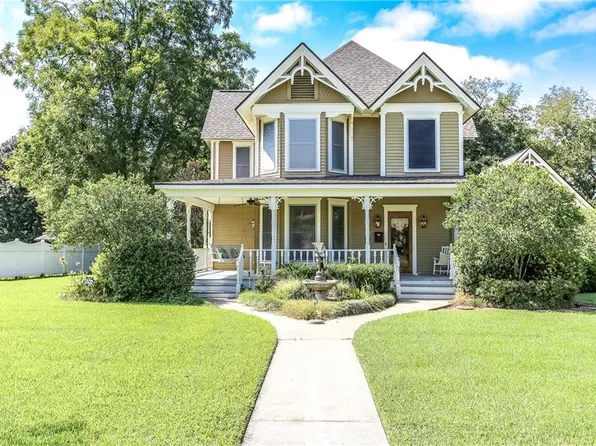 703 Cary Ave, Jennings, LA 70546