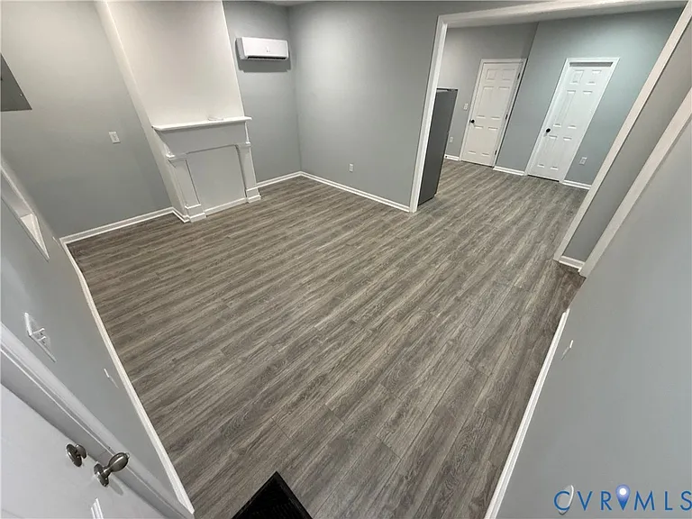 910 Rome St — Photo 5