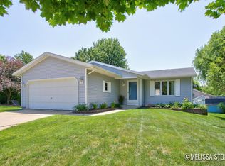 2714 Olivia St NW, Grand Rapids, MI 49504