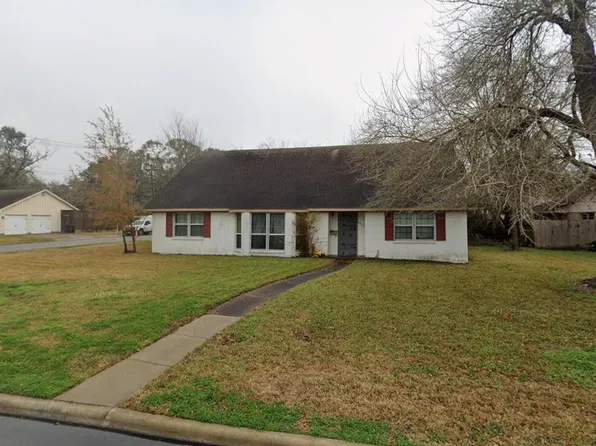 9303 Braes Bayou Dr, Houston, TX 77074