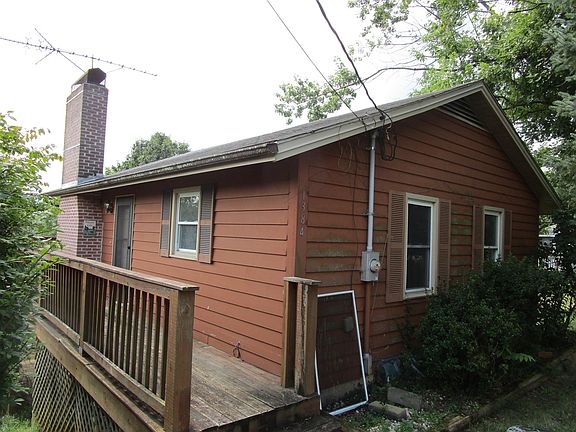 5th image of 1384 Lakewood Dr