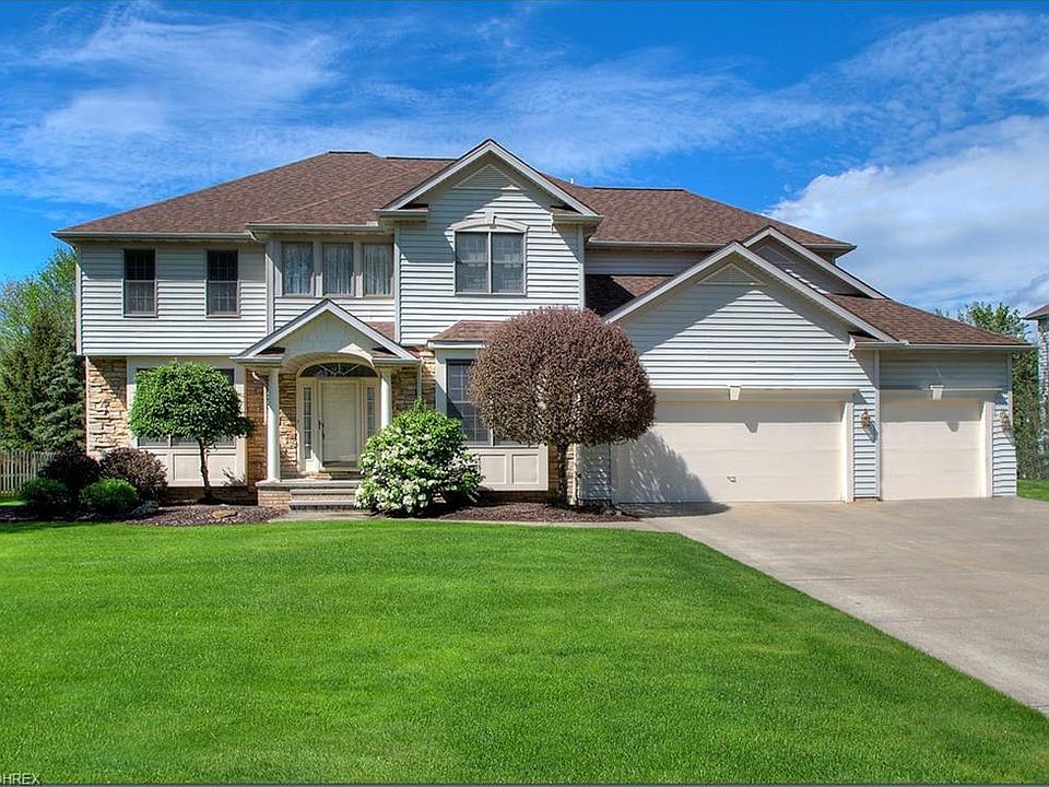 1st image of 35743 Heather Ln