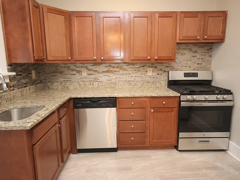 6608 Dalzell Pl — Photo 9