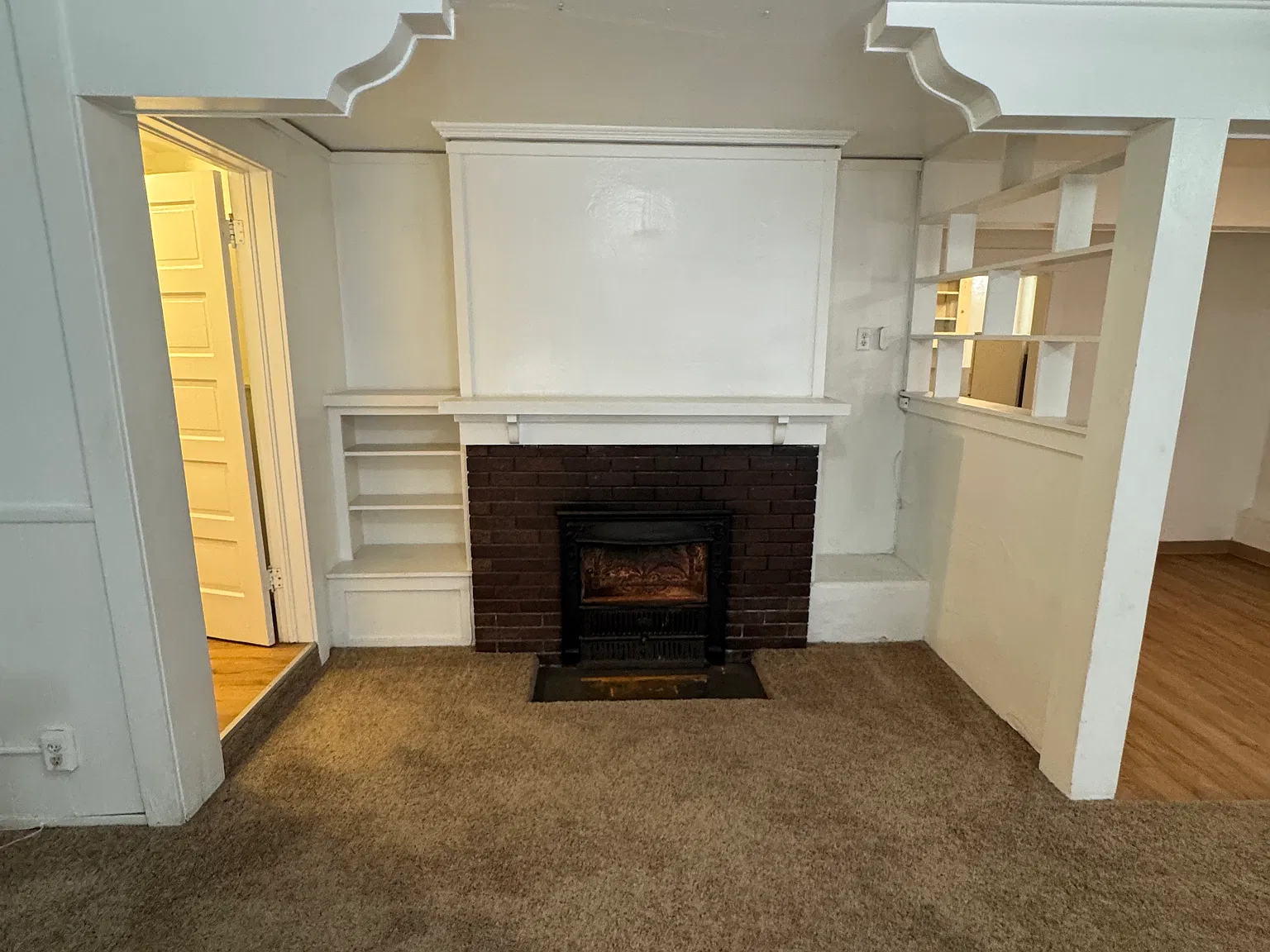 2 bed, $1,600 — Photo 2