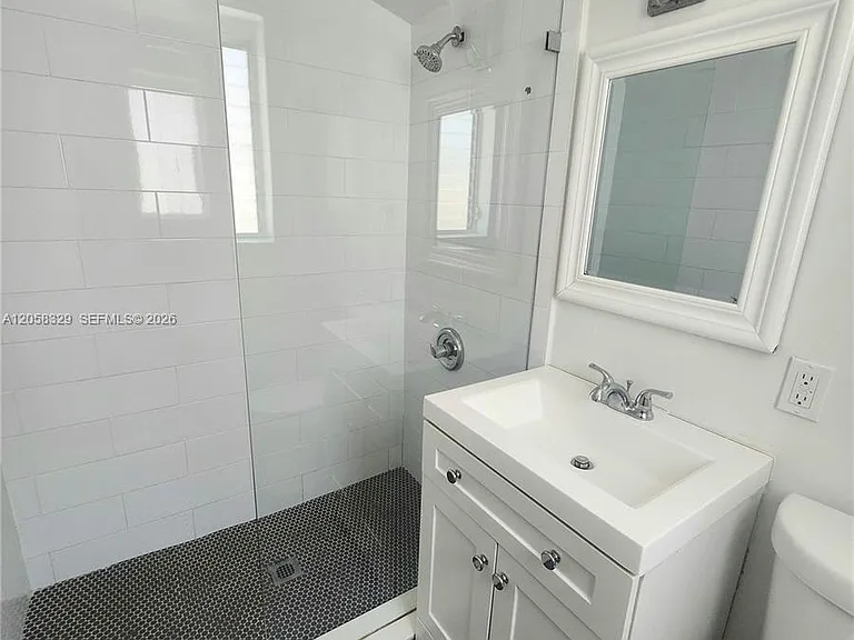 1557 Euclid Ave #5 — Photo 10