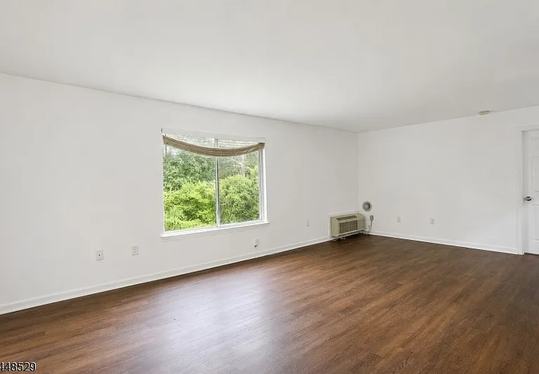 23 Norwich Pl — Photo 2