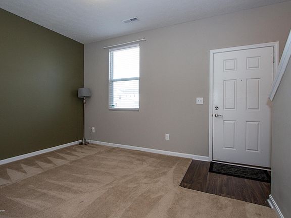 5th image of 247 Saint Regis Dr