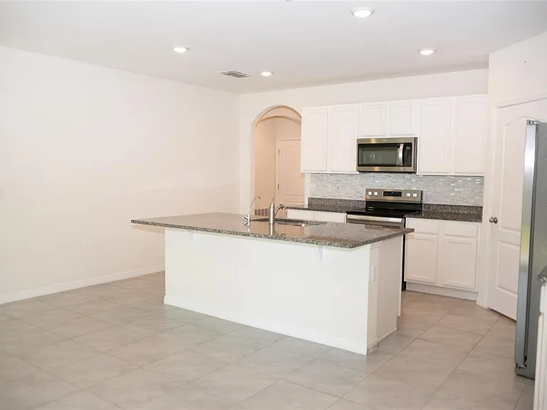 3383 Hammond Point — Photo 3