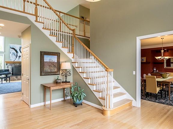 5th image of 2333 Tall Oaks Dr