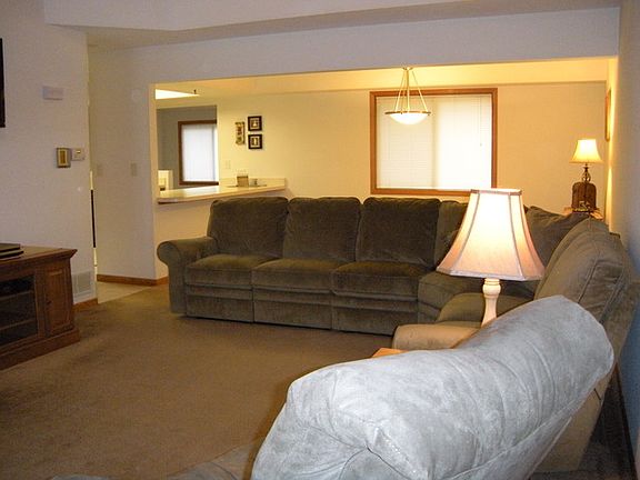 3rd image of 1201 Lakewood Dr