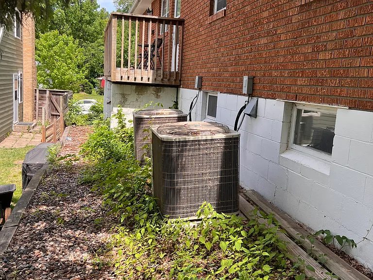 2398 Carter Ave — Photo 25