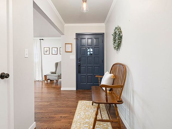 3rd image of 2616 Harmony St