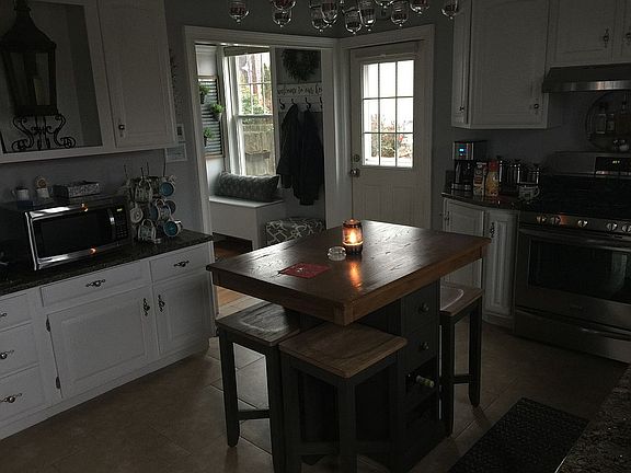 2nd image of 19 Ellery Rd