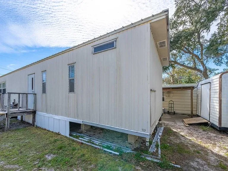 351 Palm Dr — Photo 4