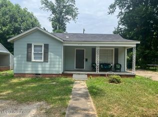 412 Cherokee Rd, Greenwood, MS 38930