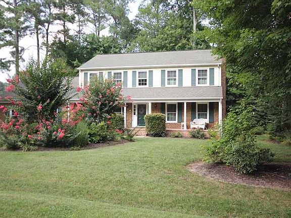 3rd image of 101 Longwood Cir