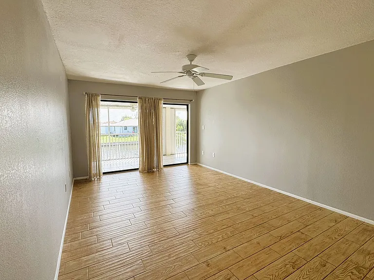 1400 Mineo Dr #10-B — Photo 5