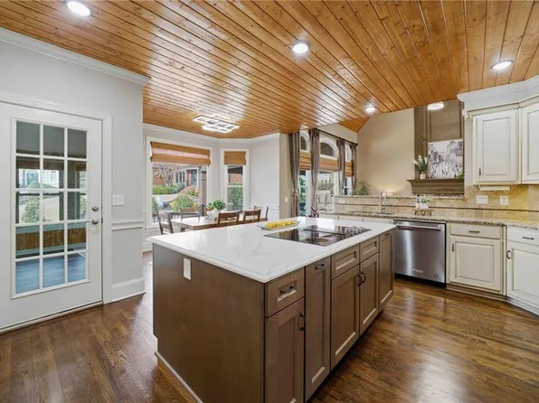 1105 Dapplefawn Ct, Alpharetta, GA 30005