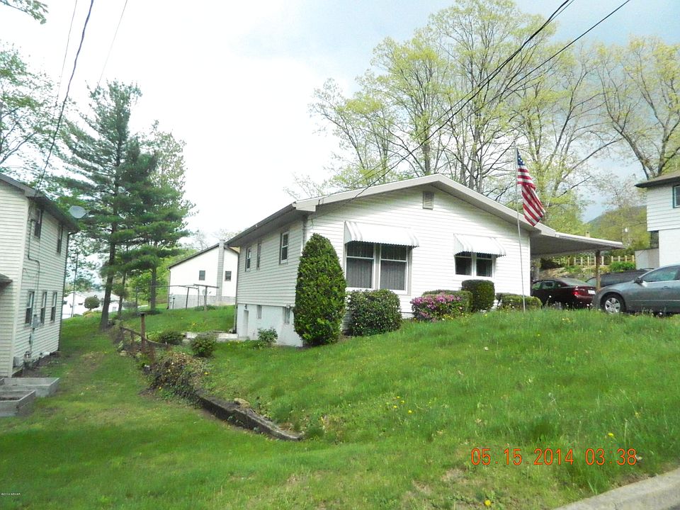 1st image of 321 Furey St S