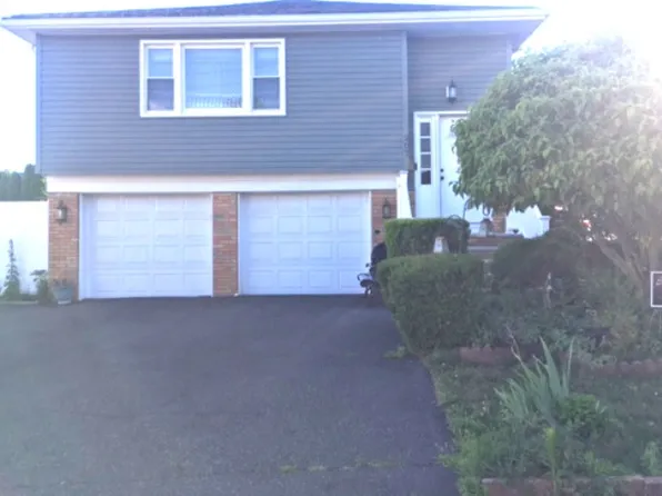 207 Lincoln Ave, Totowa, NJ 07512