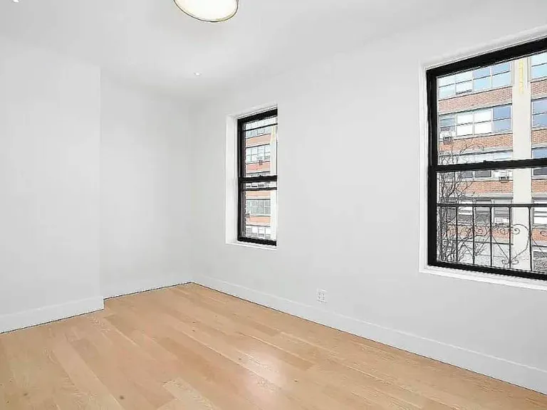 70 Greenpoint Ave #4R — Photo 6