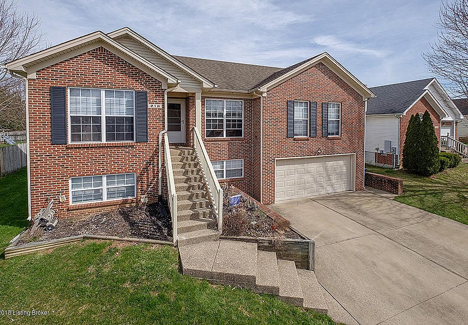 1st image of 218 Woodfield Cir