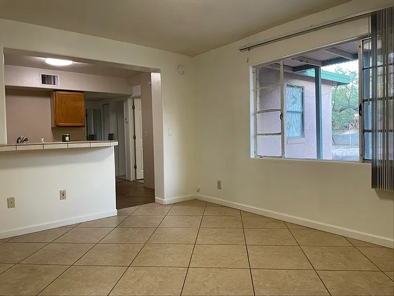 1220 E Waverly St #2 — Photo 1