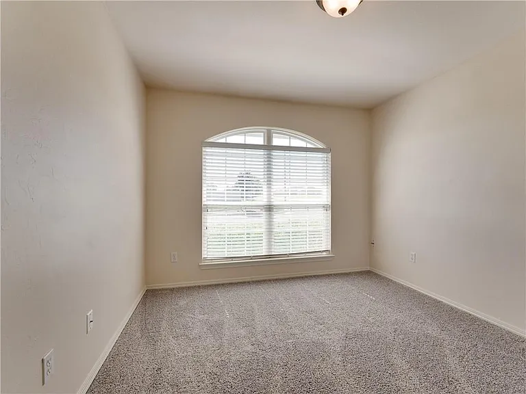 4500 Hunter Blvd — Photo 19