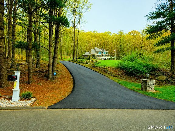 3rd image of 14 Vermillion Drive