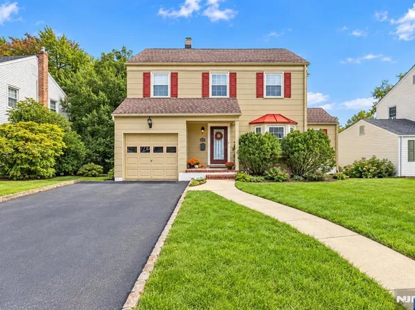 32 Stanley Avenue, Nutley, NJ 07110