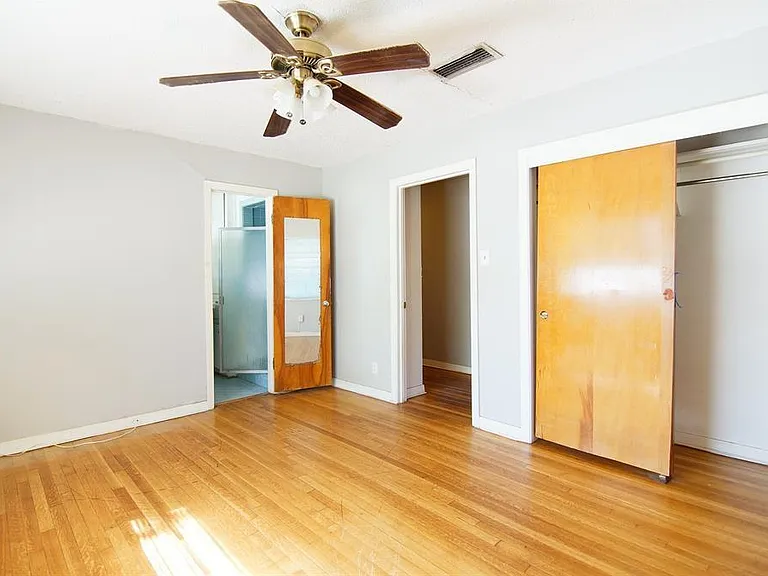 4048 Newshire Dr — Photo 11