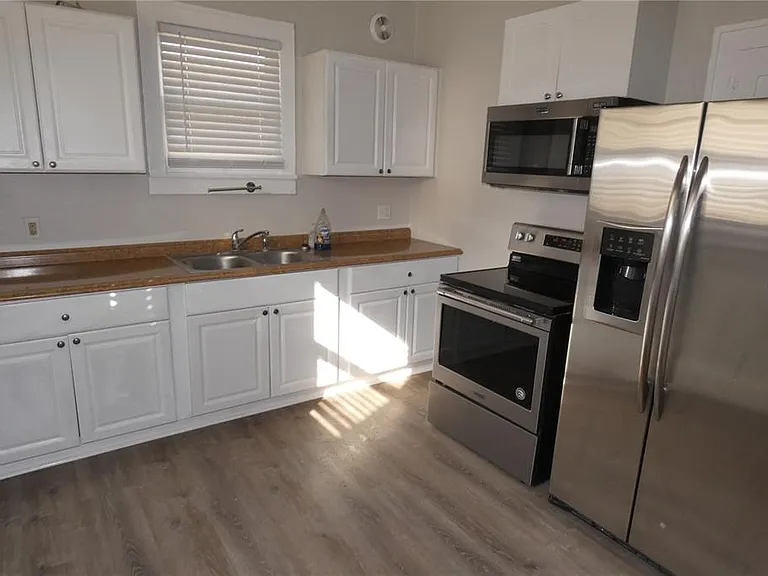 1946 3rd Ave N #2 — Photo 5